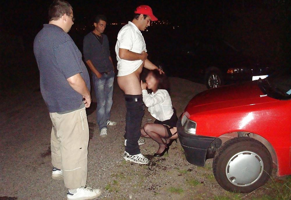 15P Bourgeoise offerte a 3 hommes en dogging