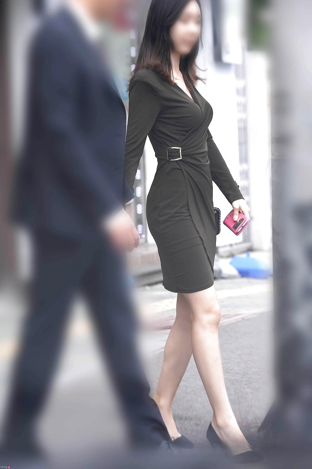 25P Korean Sluts on the Street