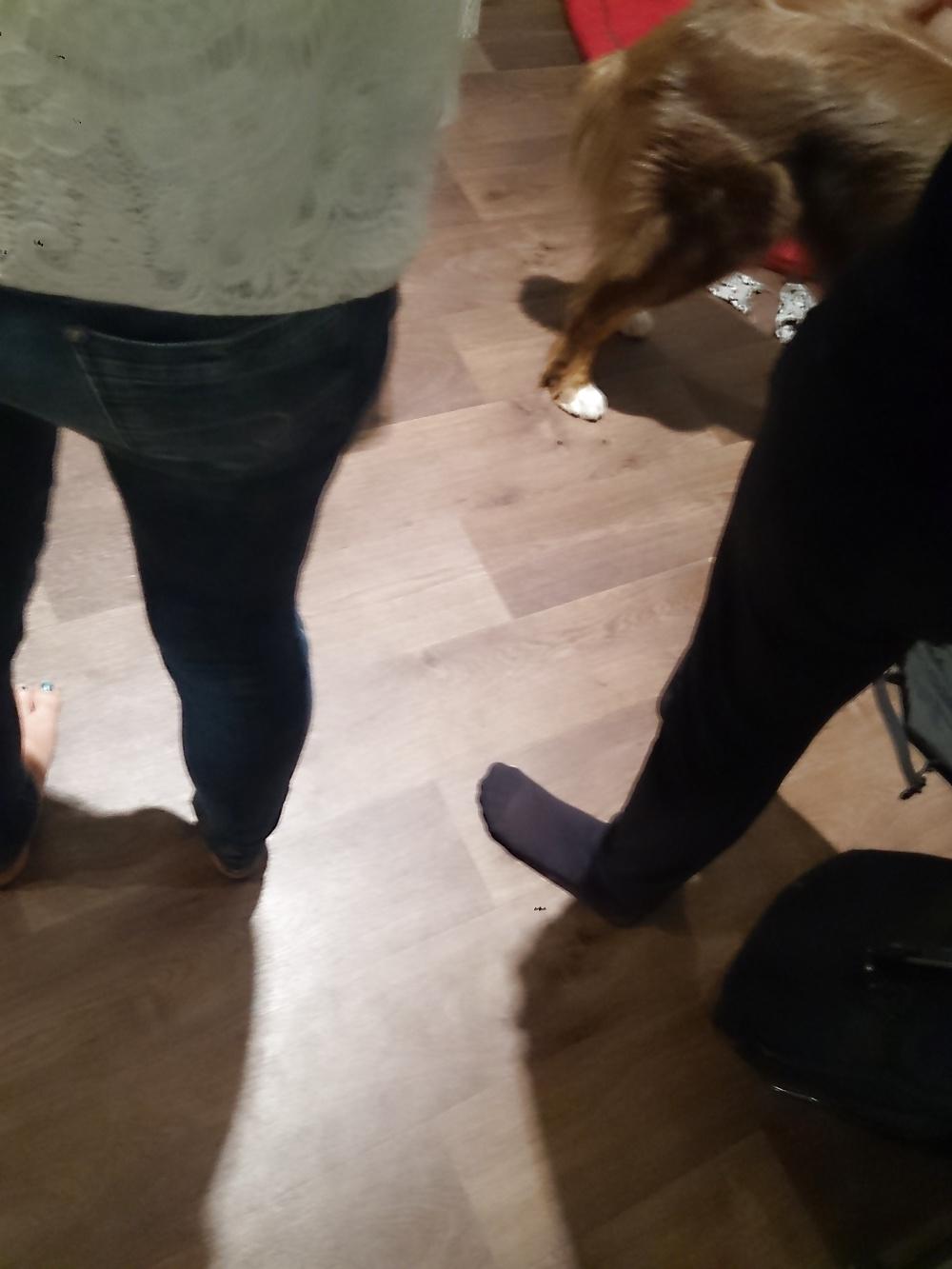 9P Having fun at friend's house candid feet pantyhose stockings