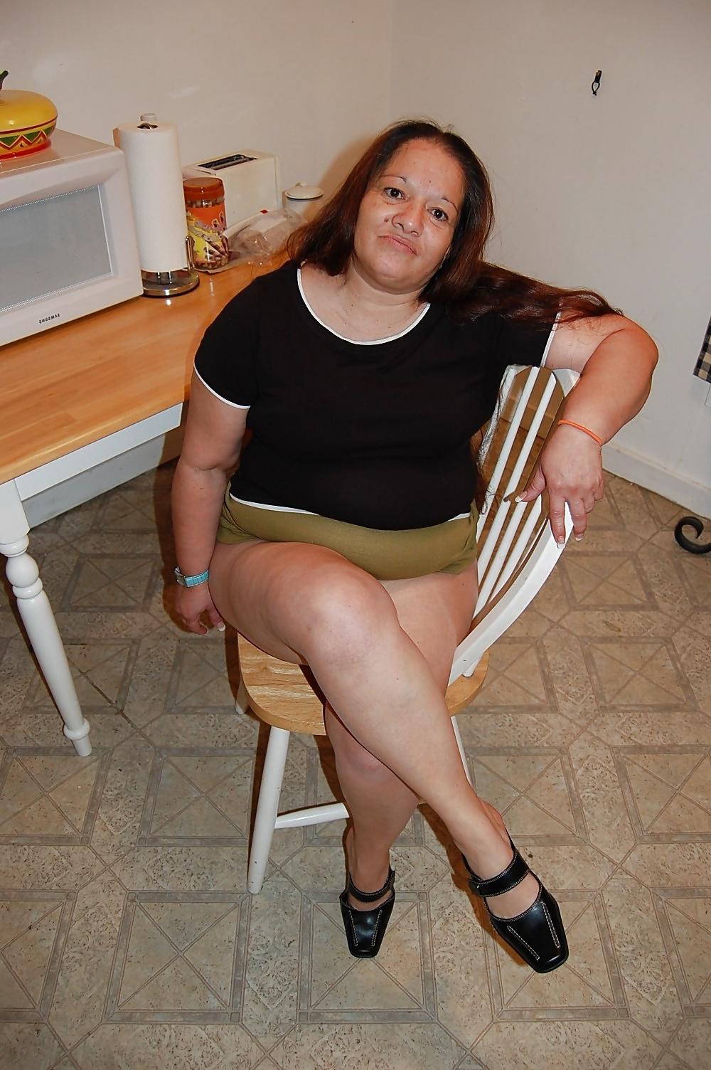 23P Sylvia wants you to take a sniff of her fat ass