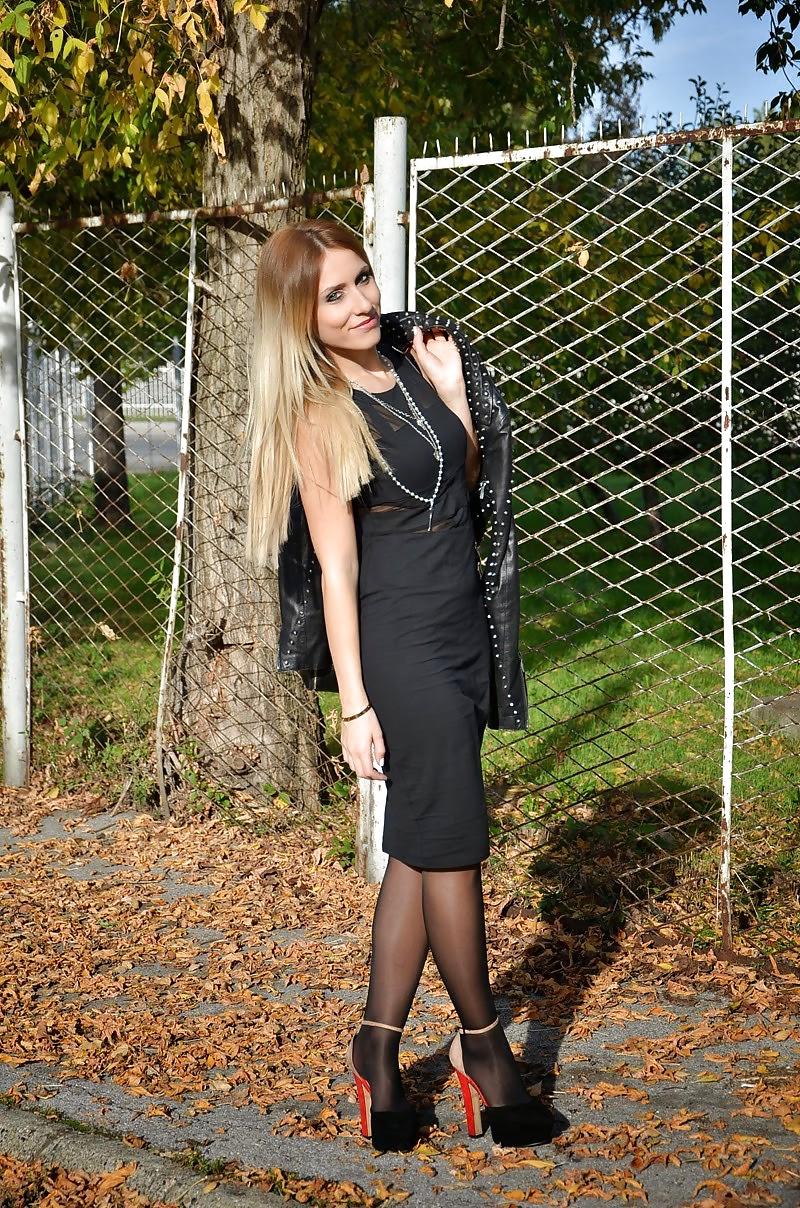 25P Stockings ,tights and high heels