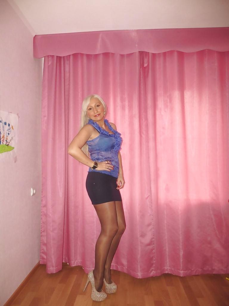 25P Stockings ,tights and high heels