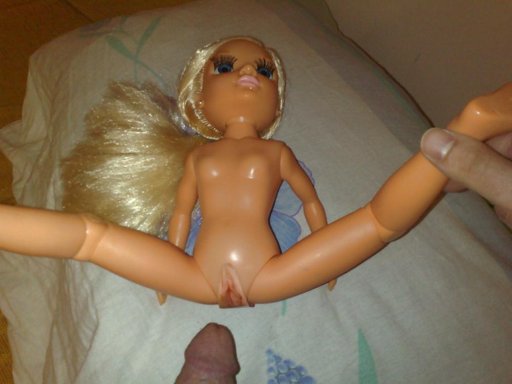 11P Famosa doll
