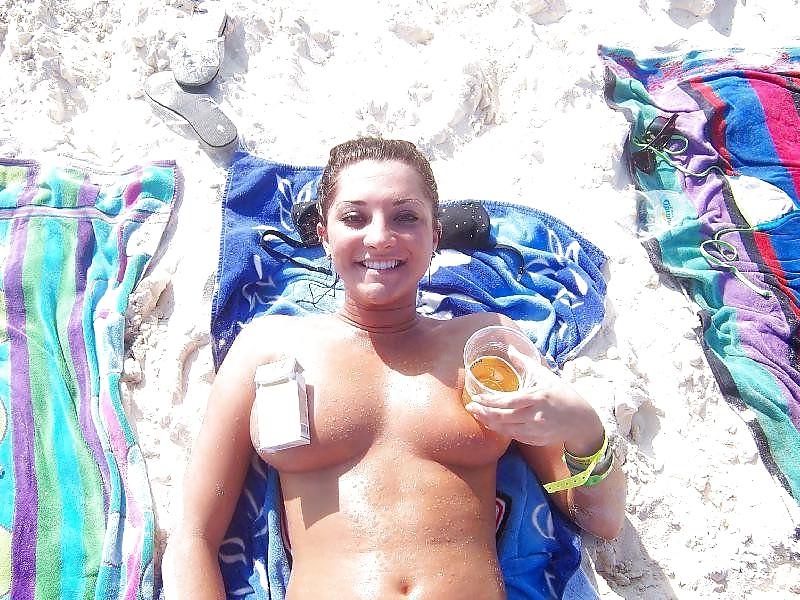 25P Beach party Bingo!