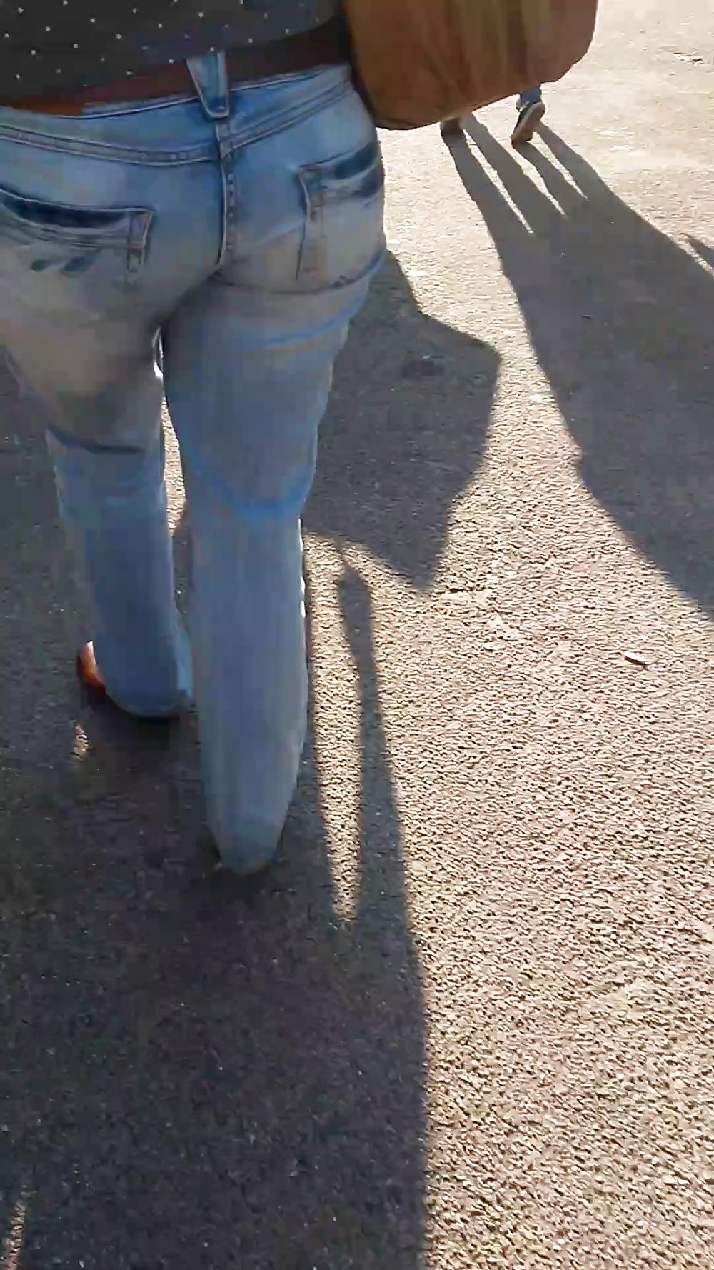 8P Jeans Ass Voyeur