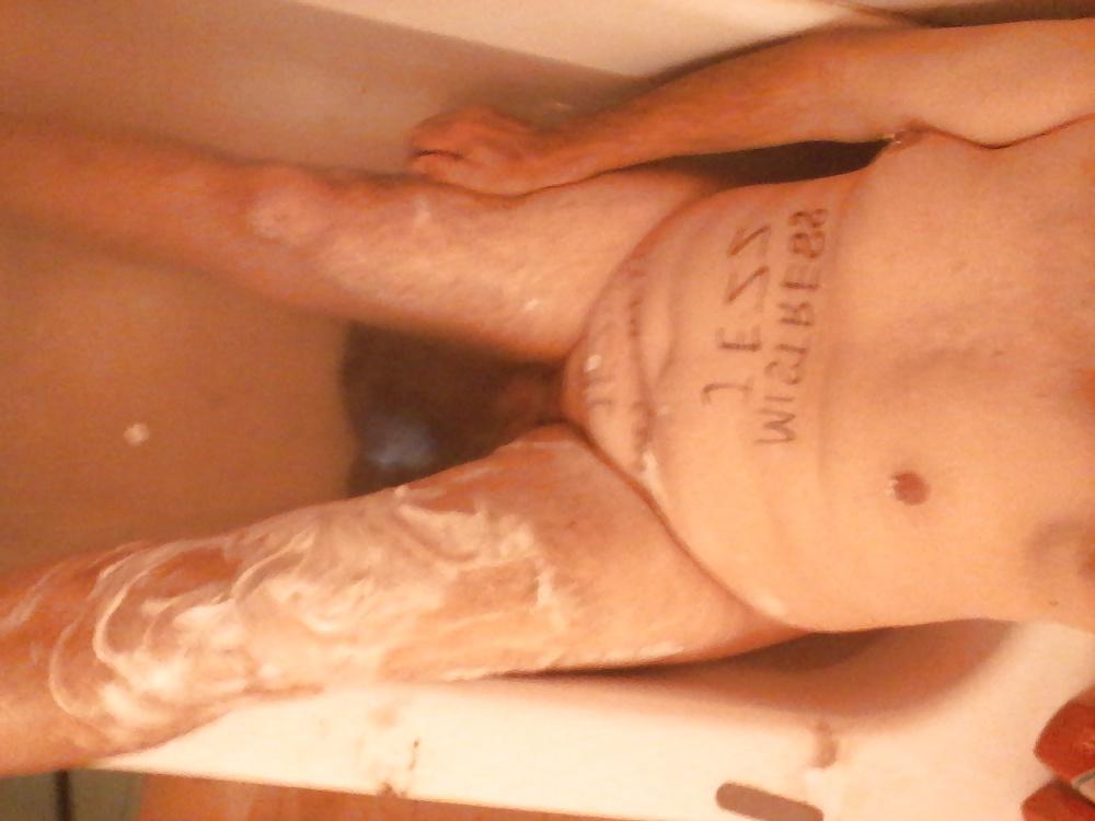 20P Shaving my legs