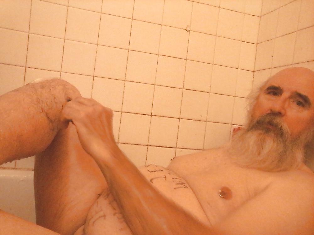 20P Shaving my legs
