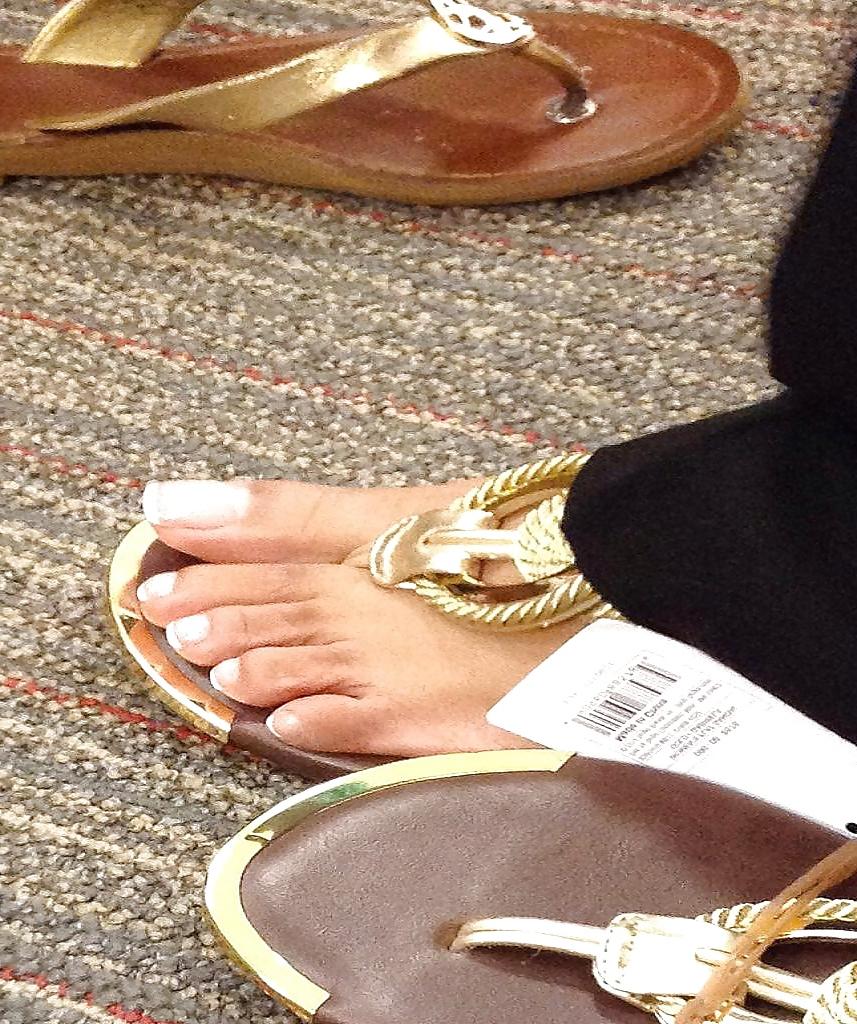 18P Long toenails