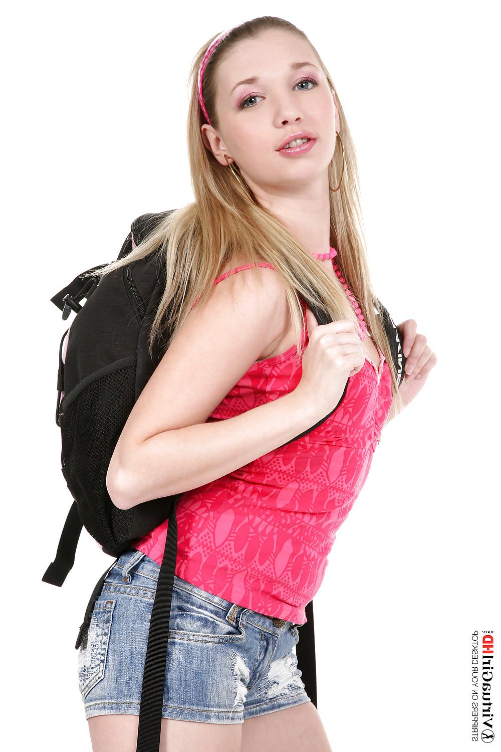 15P Miriama Kunkelova coming home from class