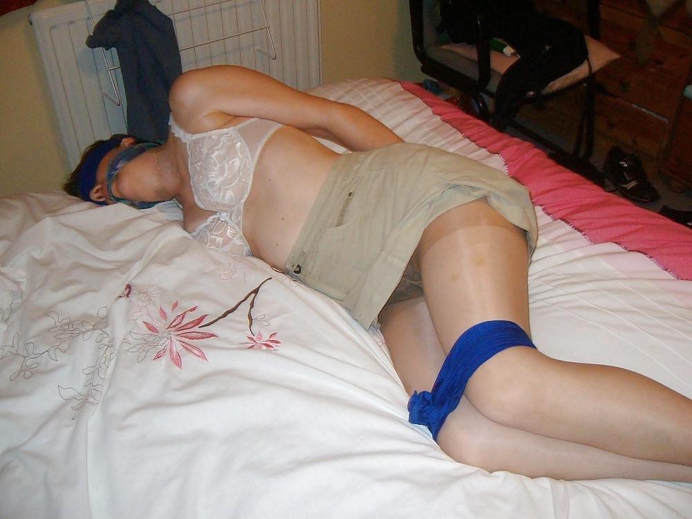 23P Matures in pantyhose 1