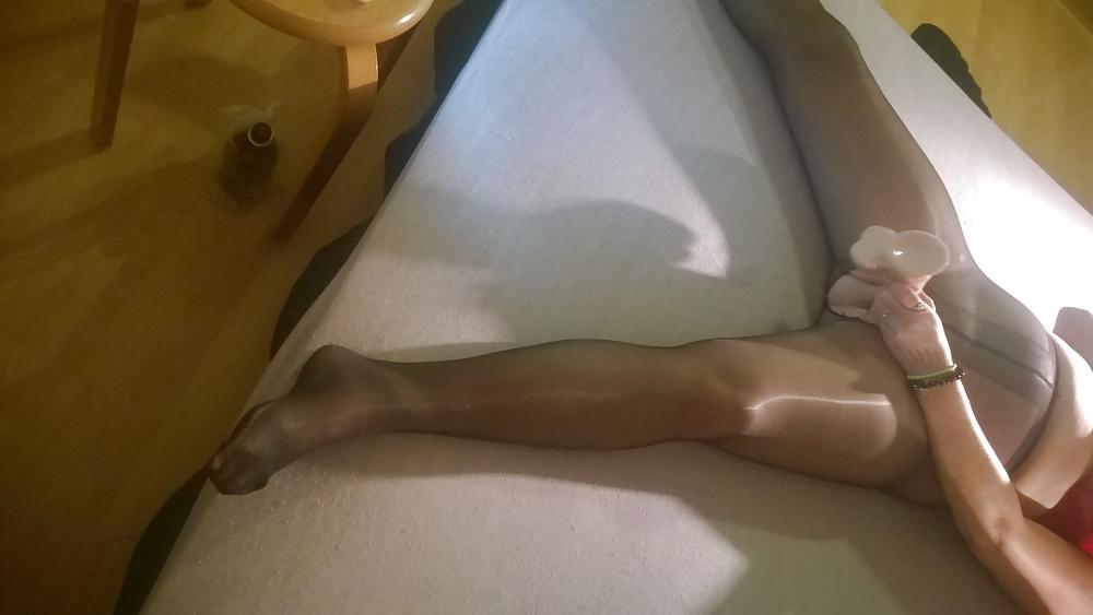 13P Pantyhose and dildo