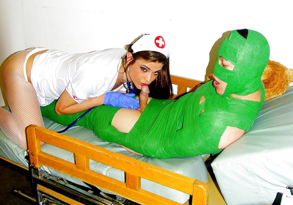 25P SHemale Kimberly Kills Gallery 