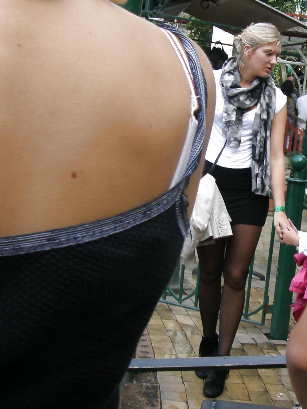 25P Nylons or pantyhose at the amusement park