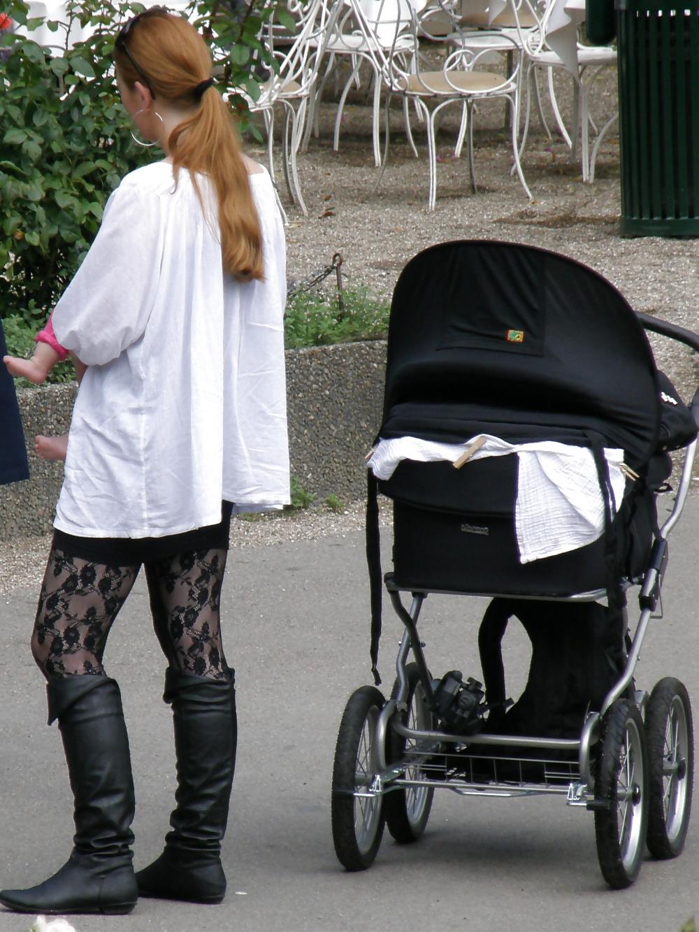 25P Nylons or pantyhose at the amusement park
