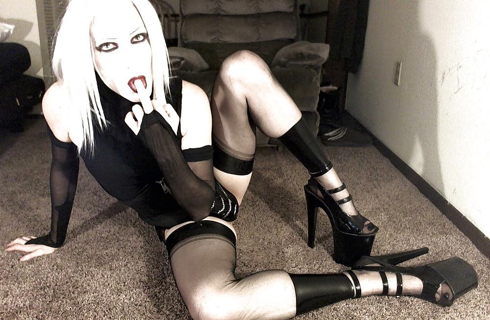 14P White hair + FFS nylons