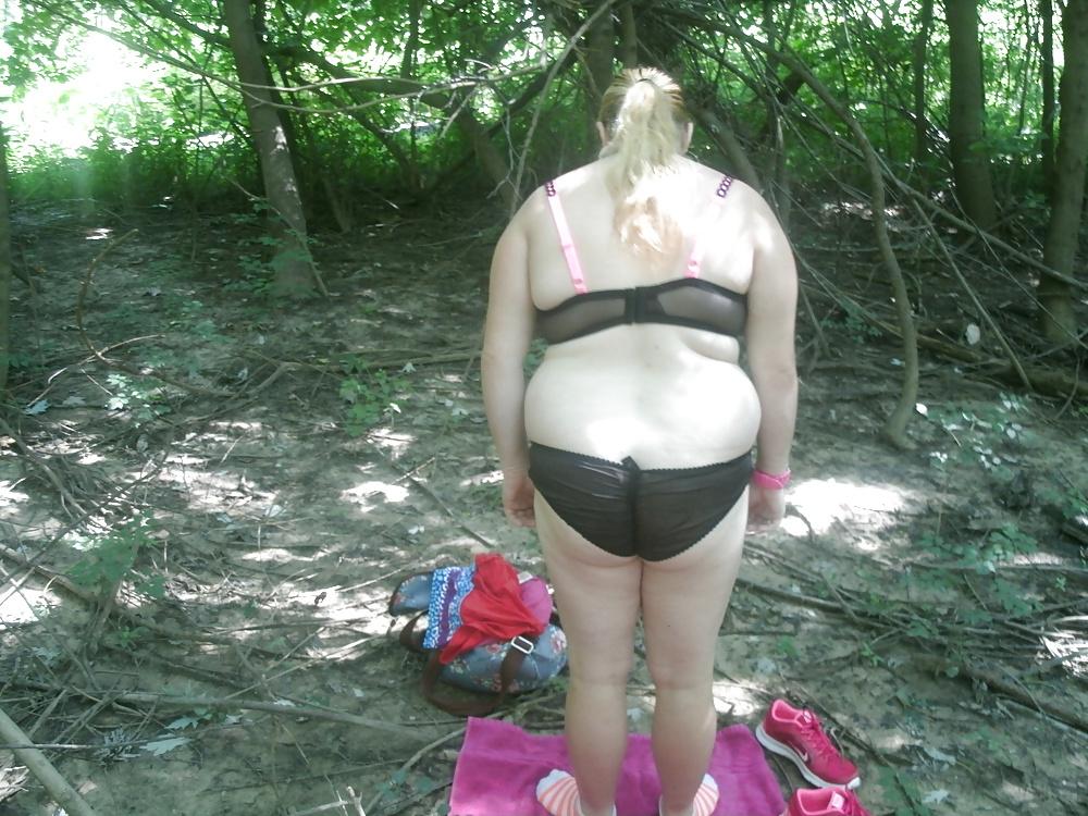 22P Me looking sexy at park 
