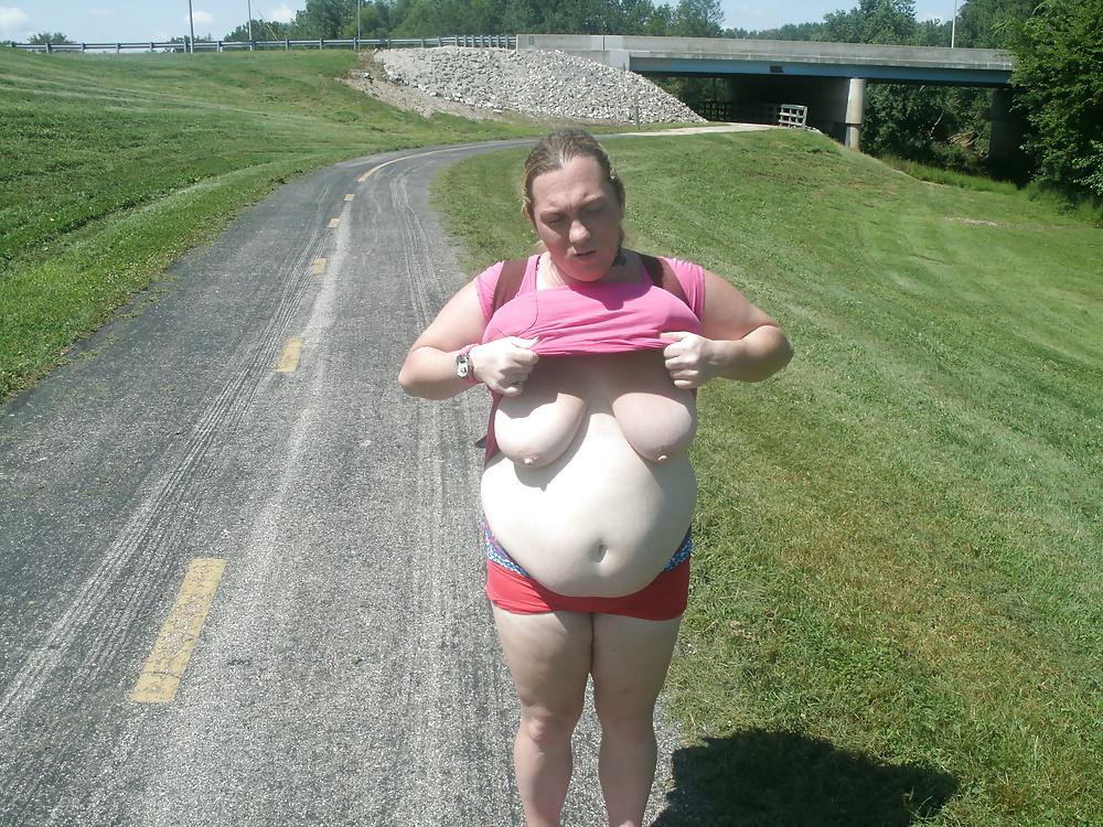 22P Me looking sexy at park 