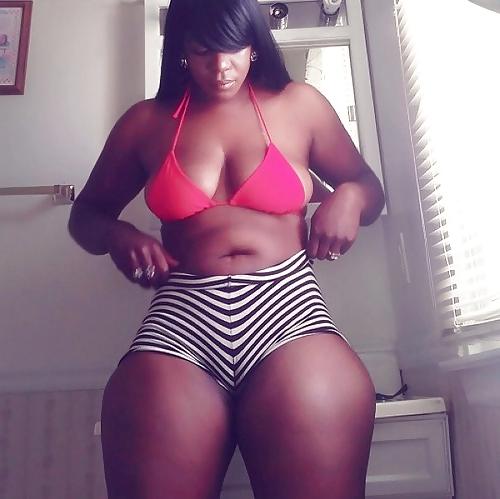 25P Thick Sexy Women