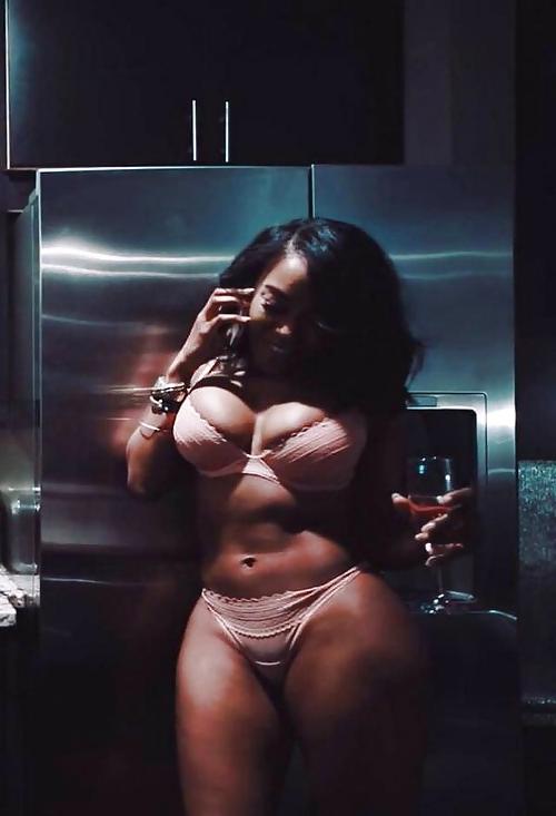 25P Thick Sexy Women
