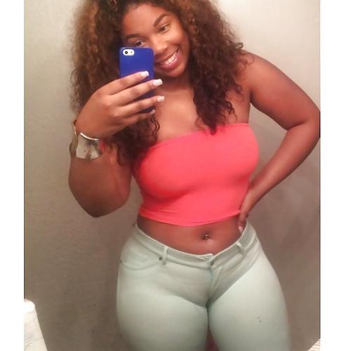 25P Thick Sexy Women