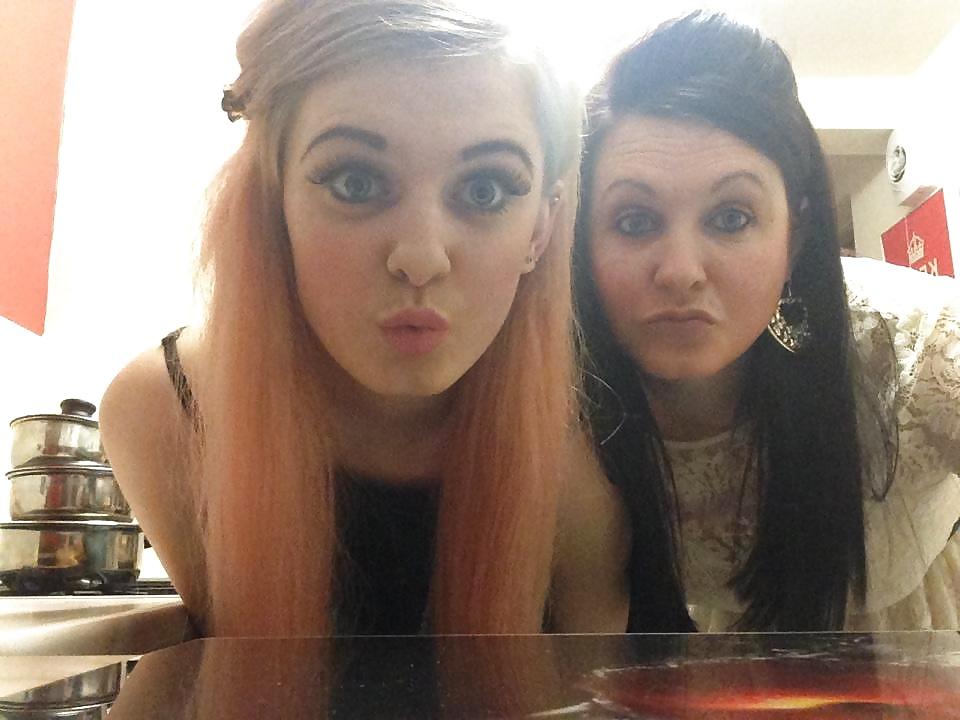 25P Teen BOMBSHELL 