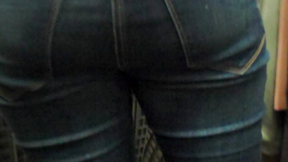 9P Some more ass butts in jeans