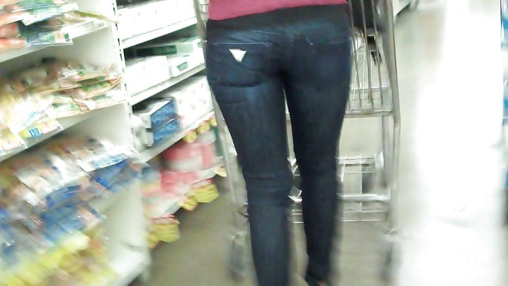9P Some more ass butts in jeans