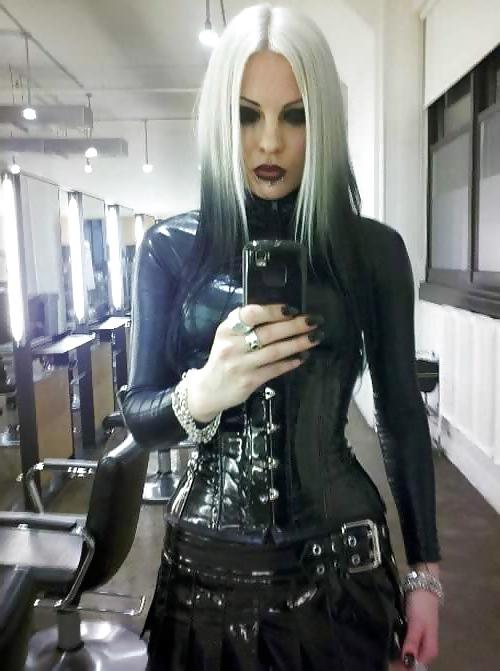 14P Goth Dolls
