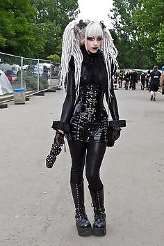 14P Goth Dolls