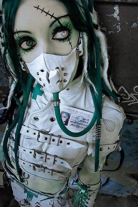 14P Goth Dolls