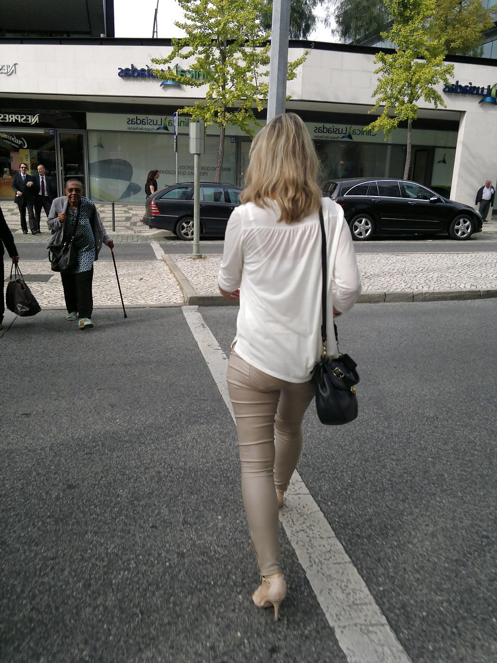 25P Hot Portuguese Ladies