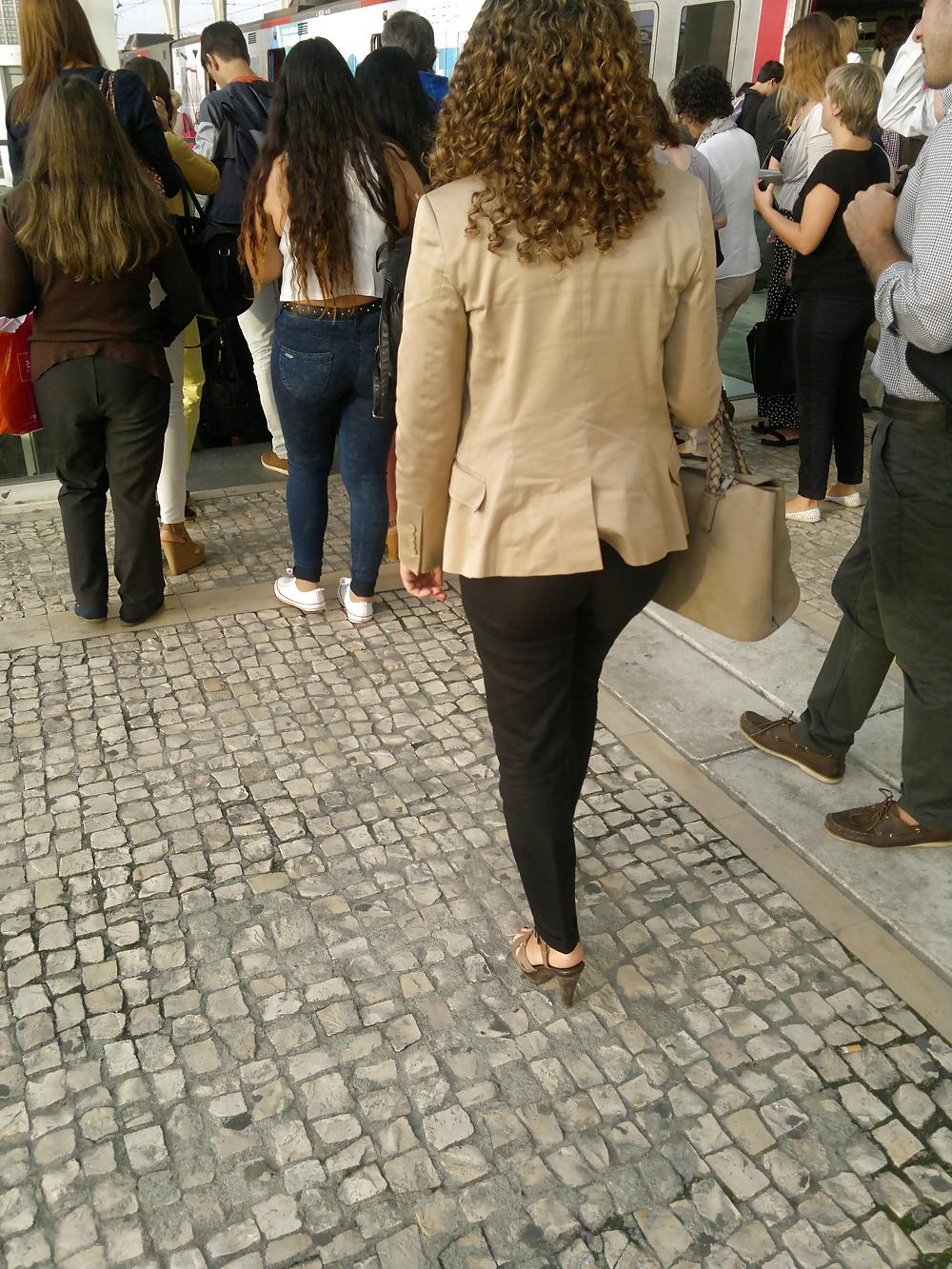 25P Hot Portuguese Ladies