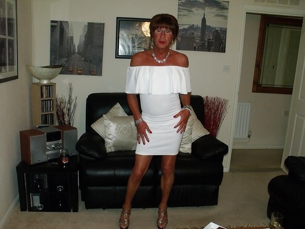 15P After holiday with new dresses and lovely tan