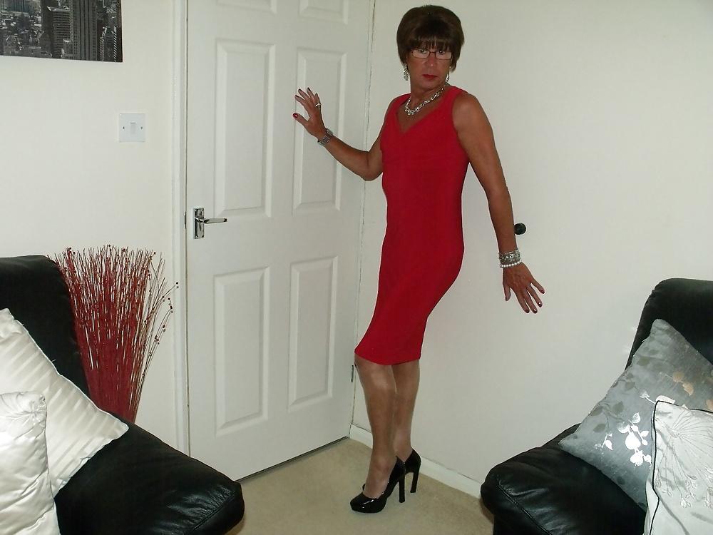15P After holiday with new dresses and lovely tan