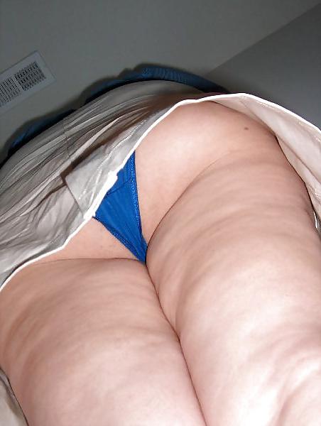 20P UPSKIRT MILF panties plumper PAWG flashing