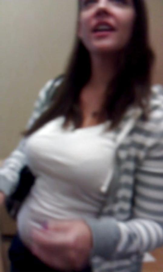 5P Girl in White Tank Top with Big Boobs