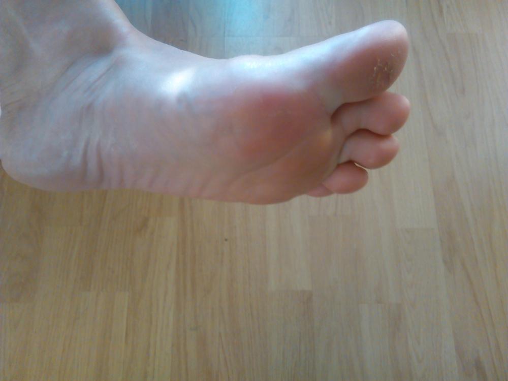 7P FEET ON HOLIDAY 3