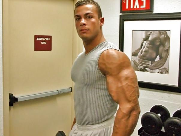 25P Hot Moroccan BodyBuilders