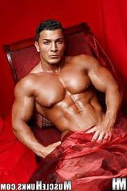 25P Hot Moroccan BodyBuilders