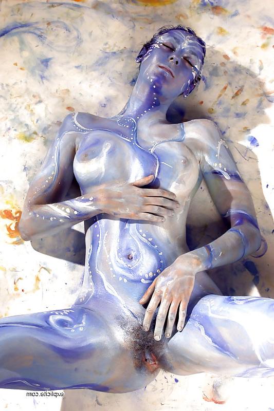 14P I just love Body Painted girls.