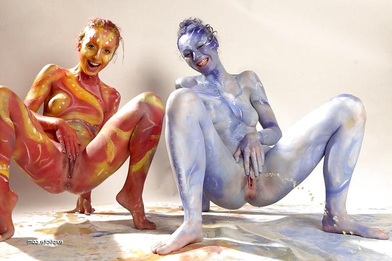 14P I just love Body Painted girls.
