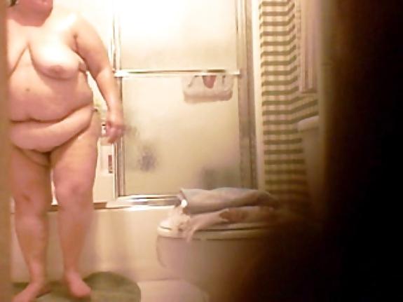 6P Sister in Law Showering