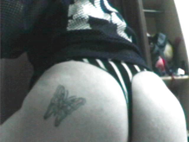 15P SISSY'S BUTT
