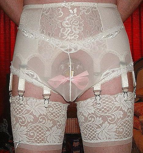 25P Sissy Maids & feminized males 