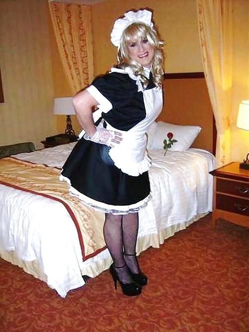 25P Sissy Maids & feminized males 