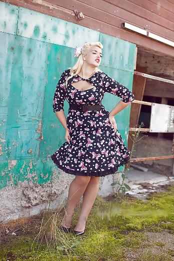 7P Bianca Bombshell Queen Pin-Up