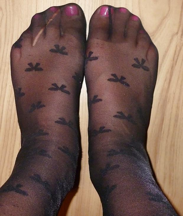 13P Pantyhose & Stockings Girl