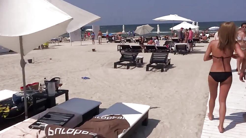 25P Spy sexy teens ass summer beach romanian