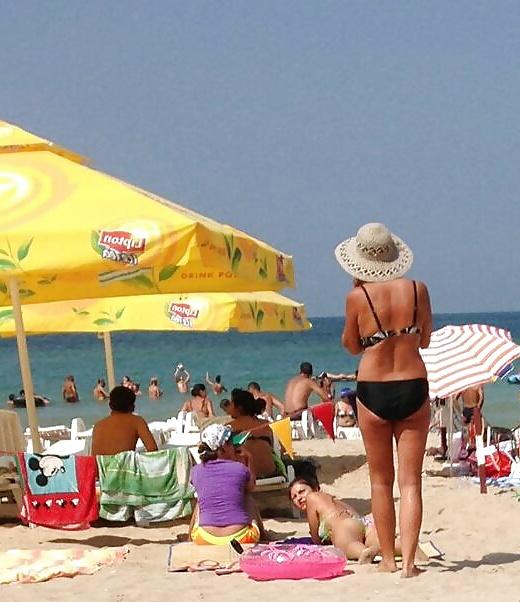 25P Spy sexy teens ass summer beach romanian