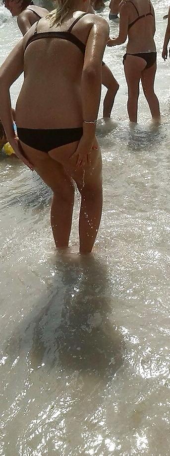 25P Spy sexy teens ass summer beach romanian